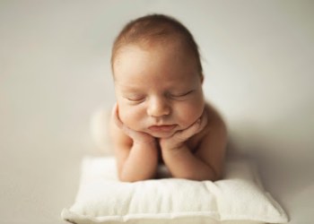 SABINA LICIU NEWBORN PHOTOGRAPHER | FOTOGRAF DE NOU NASCUTI