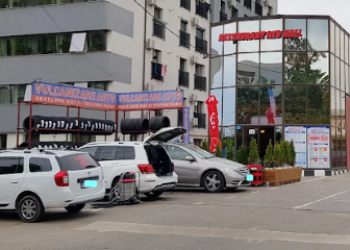 RED HALL - Spălătorie Auto / Vulcanizare Iași