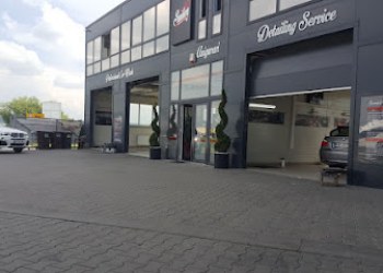 Smiley Detailing Center