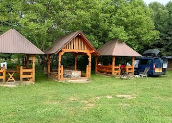 Camping Poieni