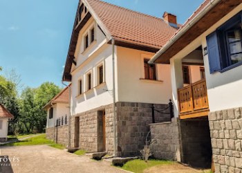 Kortoves Guest Village - Cazare Autentica - Varghis, Covasna